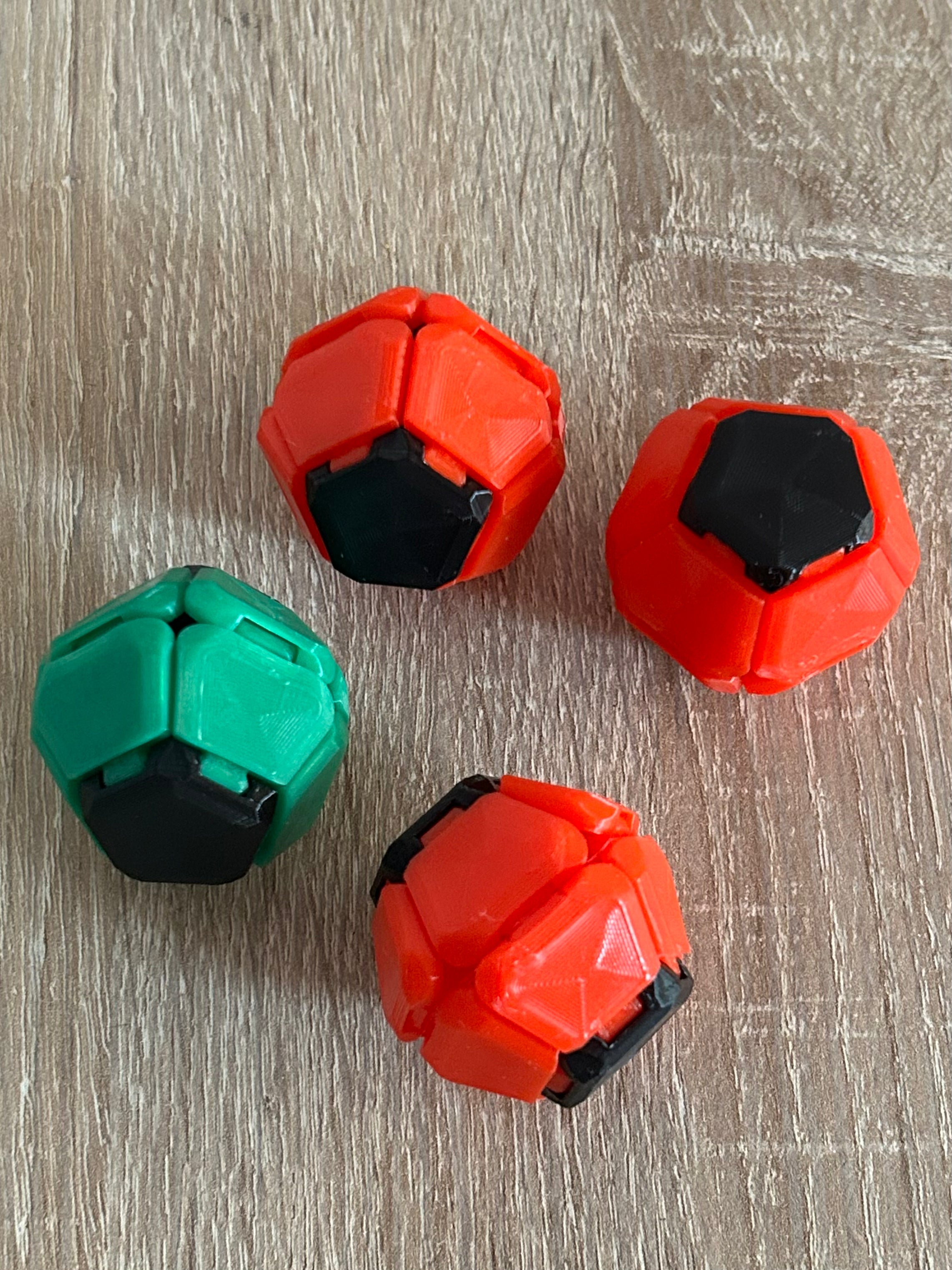 fidget-click-clackmt0e34rx-1hg7hztx-3