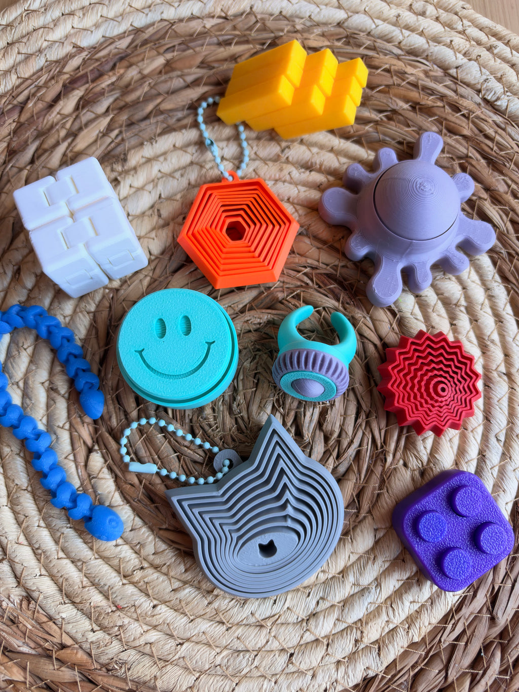 Detalle de los mini fidgets disponibles para armar las sorpresitas