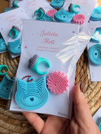 Bolsita de sorpresitas con tres mini fidgets y tarjeta, lista para regalar